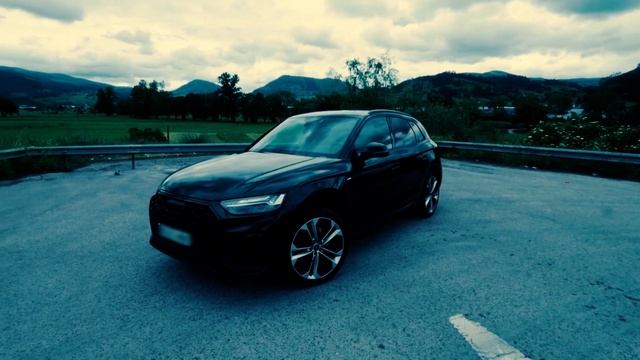 AUDI Q5 S line смотреть онлайн