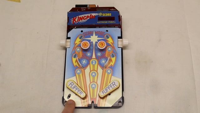 Kingpin Electronic Microcomputer Pinball Game by Castle Review, Repair, + a Look Inside! смотреть онлайн