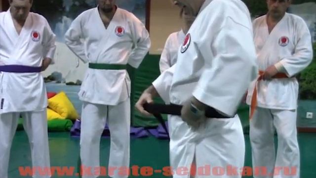 Как правильно завязать пояс на Каратэ Ги - костюме для занятий Каратэ смотреть онлайн