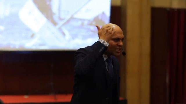 Money : Science or Psychology | Camera 5 out of 17 смотреть онлайн