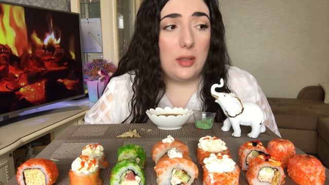 МУКБАНГ РОЛЛЫ ? СУШИ / ФАКТЫ ОБО МНЕ / MUKBANG SUSHI ROLLS / Not ASMR / Eating Show