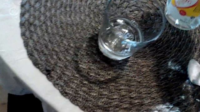 Реакция соды и уксуса! смотреть онлайн