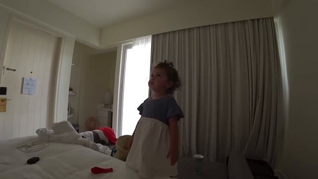 Ника на Мальдивах!Отель Holiday inn Kandooma.Обзор острова,номера,пляжа.Чем кормят на мальдивах? смотреть онлайн