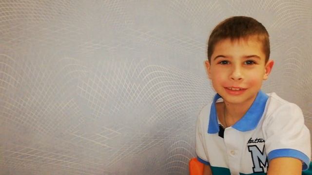 Летающий ШАР управляется РУКОЙ!!! Распаковка игрушки и запуск. Детское видео смотреть онлайн