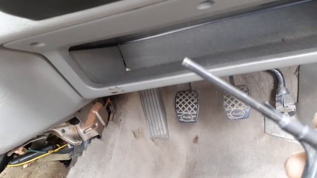 Demontare bloc lumini Audi 80 B4 смотреть онлайн