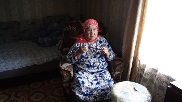 бабушка молится смотреть онлайн