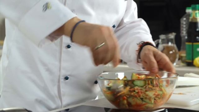 Филе форели с маринованными овощами смотреть онлайн