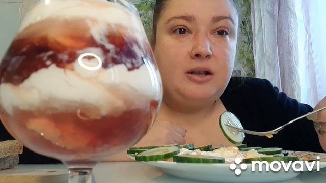 МУКБАНГ?Десерт с клубникой и творогом ???Омлет с сыром???? смотреть онлайн