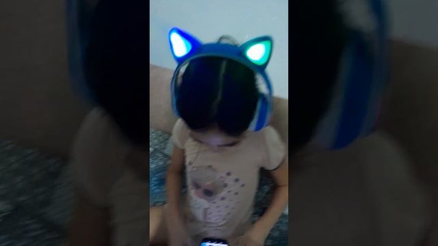 это мой подарок доче на д.р наушники с ушками смотреть онлайн