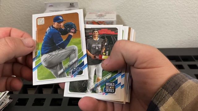 2021 Topps Series 1 Blaster Box Hanger Box Fat Pack Blister Pack Awesome Rookies Chrome смотреть онлайн