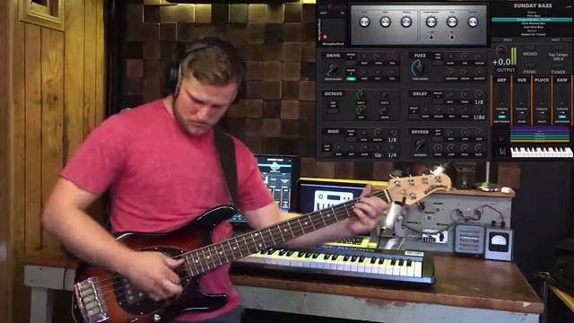 Bass Guitar Through MainStage 3- Live song demo! смотреть онлайн