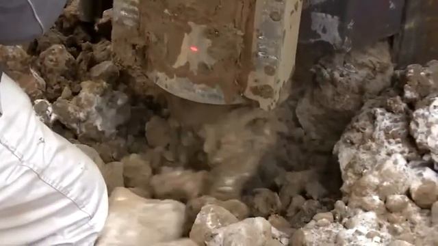 Вдавливание шпунта с лидерным подбуриванием смотреть онлайн