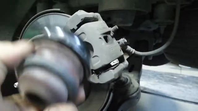 ?Kia Sorento борьба с гремящей подвеской?