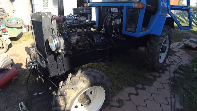 Работа с капотом трактора ,приставка к капоту . смотреть онлайн