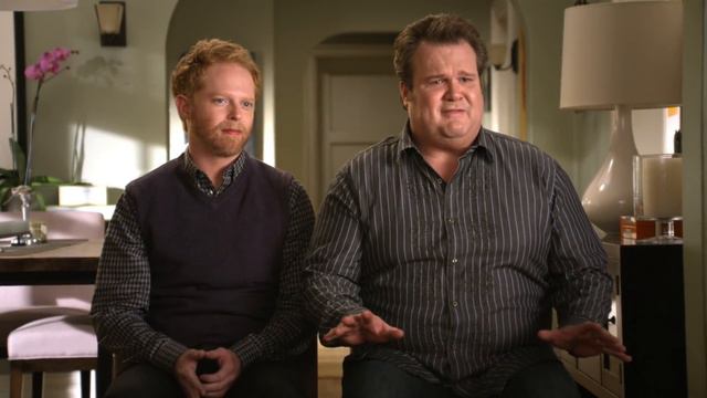 Behind the Scenes: Eric Stonestreet on Fizbo the Clown - Modern Family смотреть онлайн