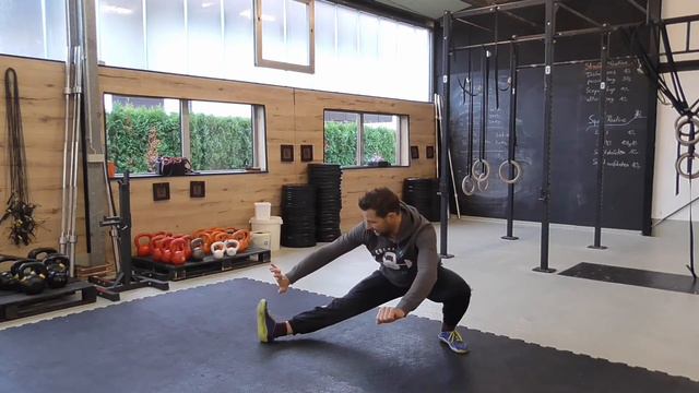 Cossack-Squat | Einfach und schnell bewegliche Hüften смотреть онлайн