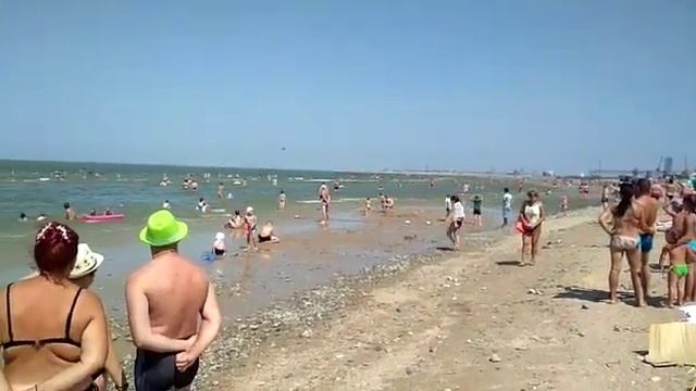 Самолеты над пляжем. Истребители СУ смотреть онлайн