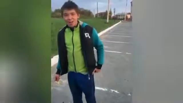 Парень район держит смотреть онлайн