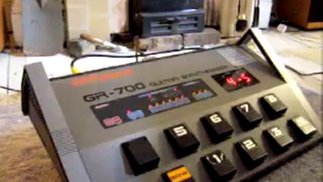 Roland Gr-700 Guitar synth - Sounds Demo смотреть онлайн