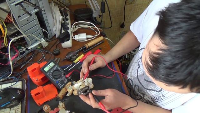 ремонт акб шуруповерта смотреть онлайн