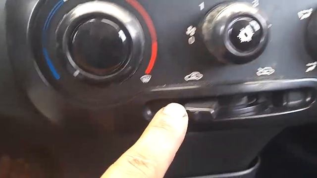 aprenda ligar o ar condicionado corretamente do FIAT MOBI смотреть онлайн