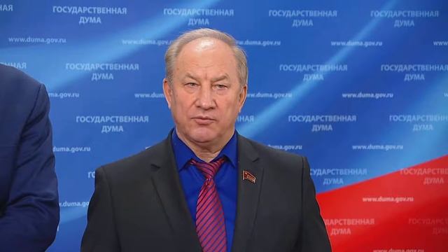 22.12.2020. Пресс-подход представителей фракций в Государственной Думе смотреть онлайн