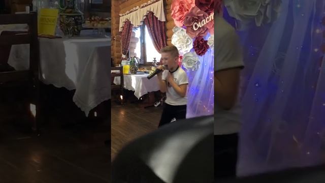 Али Юнусов «Миллион алых роз» смотреть онлайн