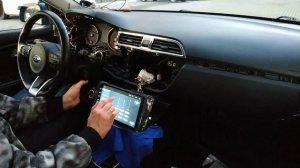 Замена аудиосистемы Kia Rio X-line на головное устройство | Timelapse