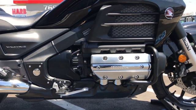 Onyx Moto / 2014 Honda Valkyrie GL 1800 / Motorcycle Walk Around Clip смотреть онлайн