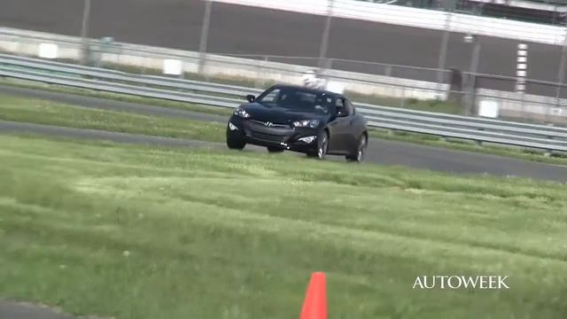 2013 Hyundai Genesis Coupe 3.8 R-Spec at the track - Autoweek Drives смотреть онлайн