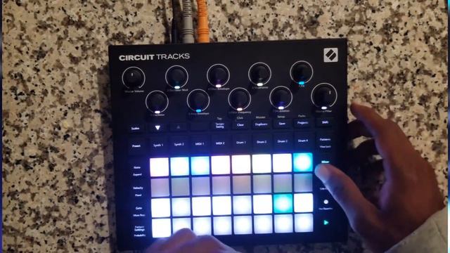 Novation Circuit Tracks: Jutsu Dub смотреть онлайн