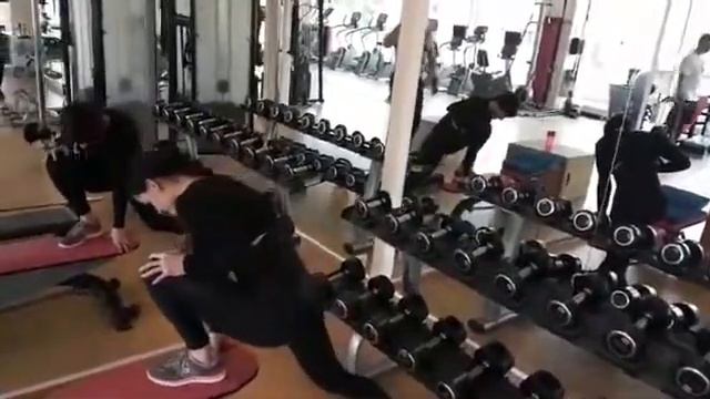 Праздничная тренировка ягодиц Катерины Чистовой в свой День Рождения смотреть онлайн