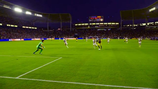 GOAL: Gonzalo Veron gives the Red Bulls a 1-0 lead смотреть онлайн