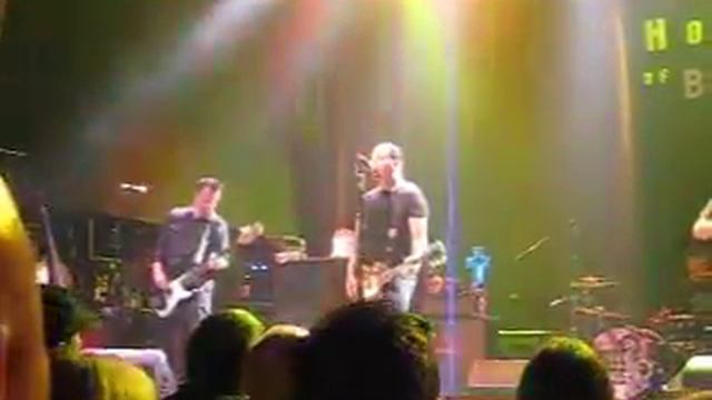 Mike Ness "I Fought The Law" смотреть онлайн