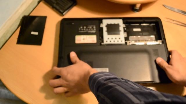 Разборка и чистка ноутбука ASUS K61IC.Disassembly and Cleaning laptop.wmv смотреть онлайн
