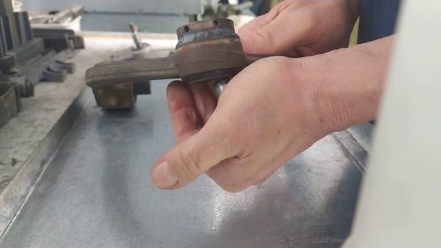 Часть 1. Восстановление шаровой опоры верхнего рычага Mercedes Benz w220 4matic смотреть онлайн