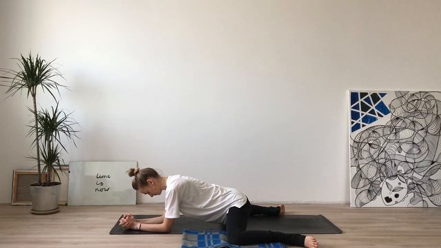 Йога для раскрытия тазобедренных суставов / Сложность поз: ★ ☆ ☆ ☆ ☆ смотреть онлайн