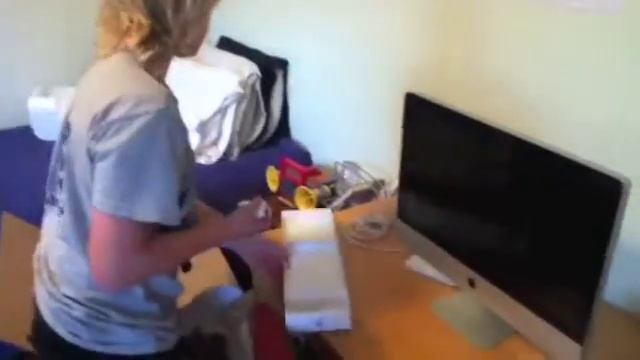 getting my IMac 2011 and unboxing and setup смотреть онлайн