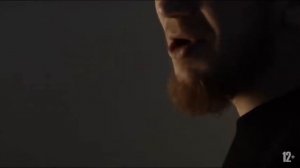 Ты идёшь одна по улице