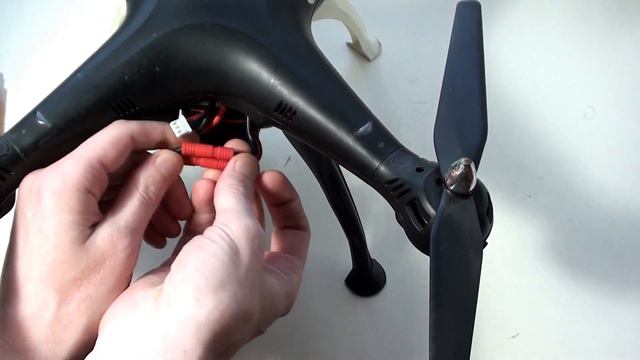 Syma X8 X8C X8W Battery 7.4V 2000mAh LiPo смотреть онлайн