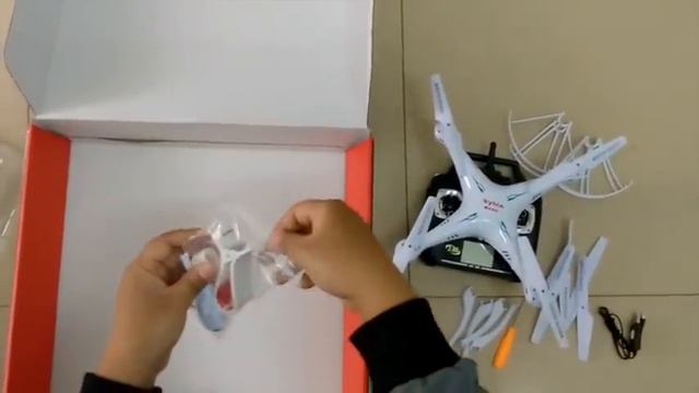 SYMA X5SW FPV Quadcopter unboxing смотреть онлайн