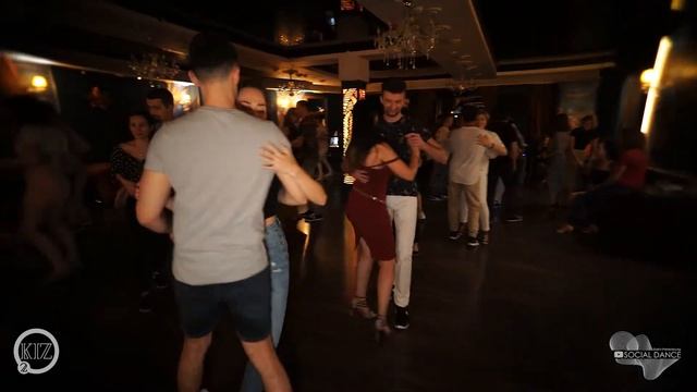 Kizz TWIX | 12-13 июня 2021 |
Вечеринка 12 июня смотреть онлайн