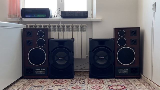 Sony Shake x30d vs Soviet S-90 (Oliver-light years away) смотреть онлайн
