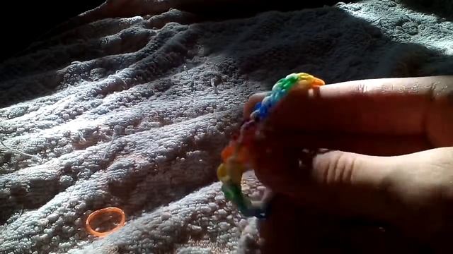 Показываю свои поделки из резинок! смотреть онлайн