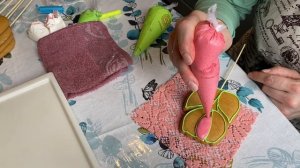 Секрет ровных, красивых пряников! Показываю технику нанесения Айсинга! Мастер класс росписи пряника