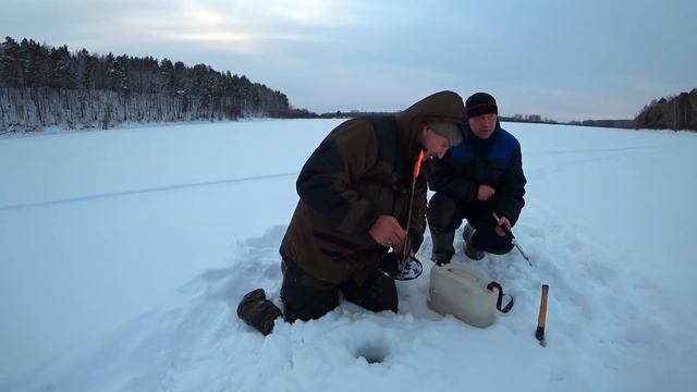 Рыбалка на реке! Секрет Постановки Жерлиц! Рыбалка на Жерлицы - День Первый! смотреть онлайн
