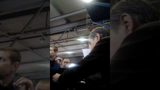 Мастер проводит планерку на производстве смотреть онлайн