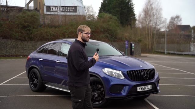 Audi SQ7 VS Mercedes GLE 43 AMG - Comparison Video | RS Car Sales смотреть онлайн