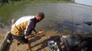 Рыбалка с семьёй на Рузском водохранилище  Фидер  Рыбалка с лодки