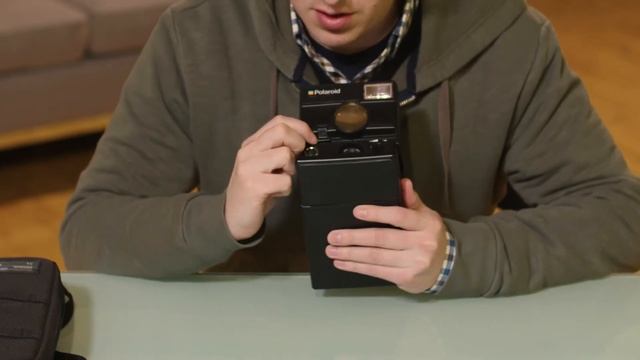 How To Use The Polaroid SLR 680 Camera